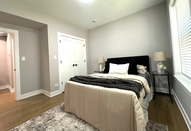 Foto del edificio - 2641 W Carmen Ave