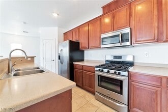 Building Photo - 6250 W Arby Ave Building Photo - 6250 W Arby Ave