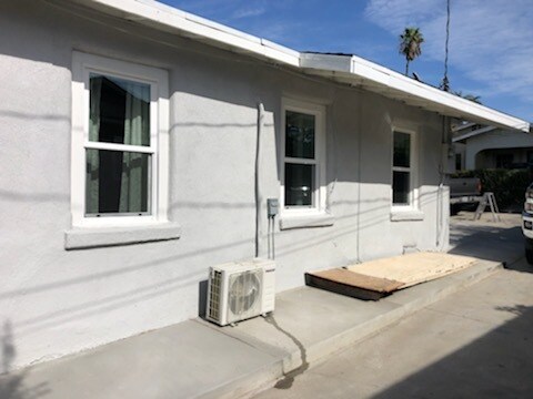 Building Photo - 4416 Victoria Ave