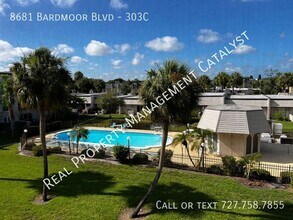 Building Photo - 8681 Bardmoor Blvd