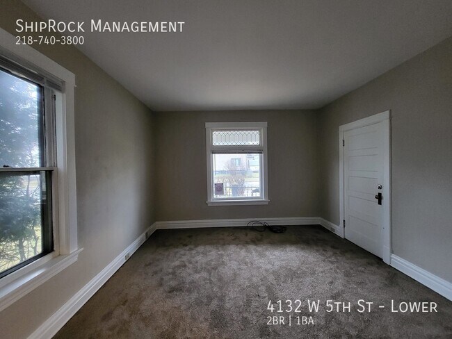 Foto del edificio - 4132 W 5th St
