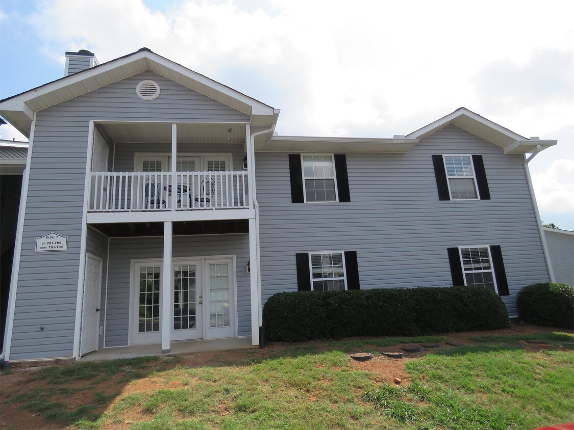 Primary Photo - 704 Pelham Square Way