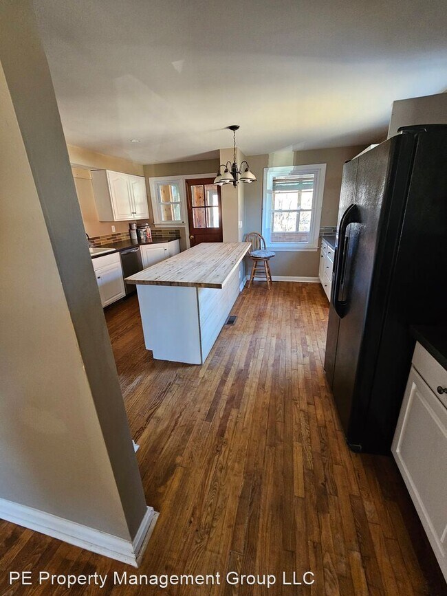 Building Photo - 3 br, 2 bath House - 4810 Kenwood Avenue