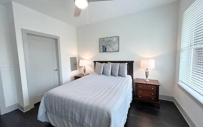 Building Photo - 679 Edgewood Ave NE