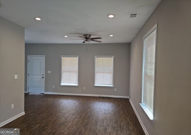 Building Photo - 200 Wrightsburg Way