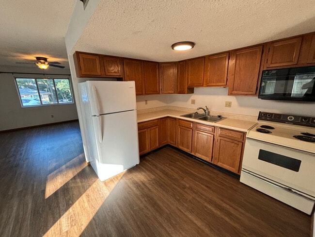 Building Photo - 1606 N 2nd St