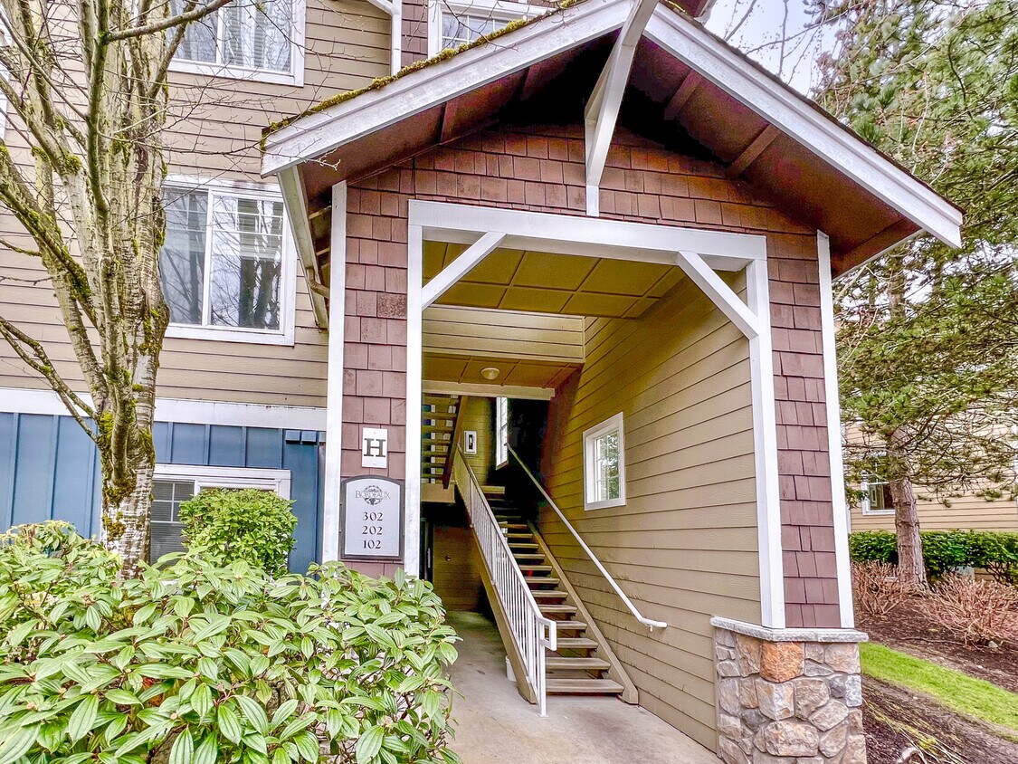 Primary Photo - 710 240th Way SE