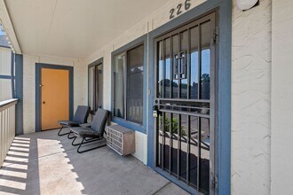 Building Photo - 1118 City Park Ave