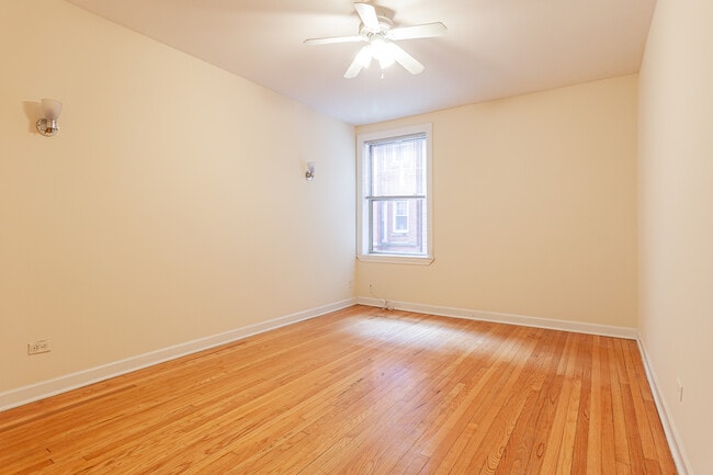 Building Photo - 540 W Aldine Ave