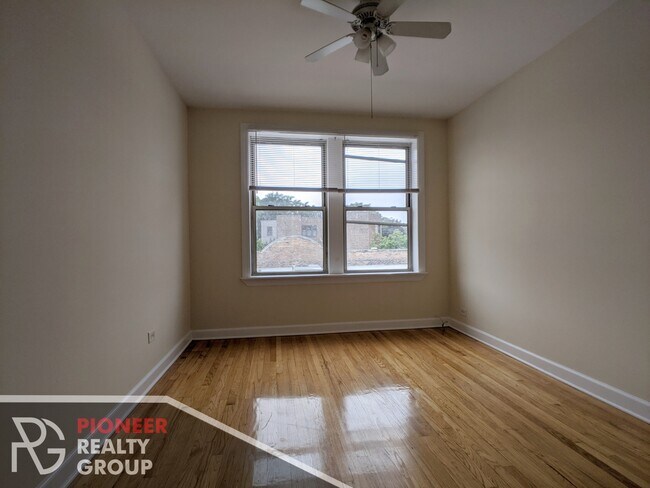 Foto del edificio - 555 W Aldine Ave