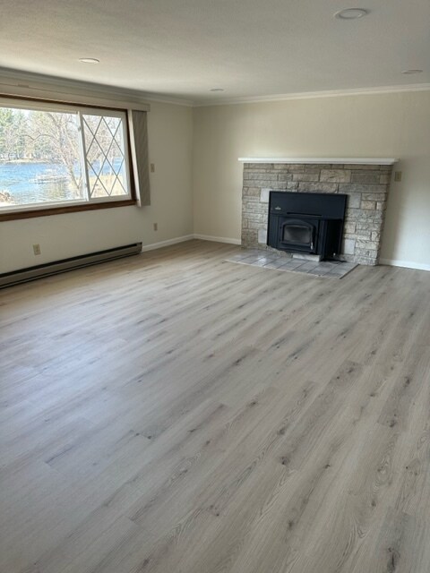 Building Photo - 455 River Dr