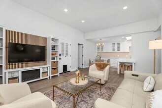 Building Photo - 955 Calle Aragon