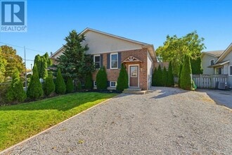 Building Photo - 4 Fox Trail Dr