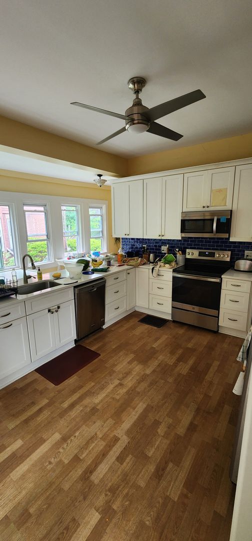 Building Photo - Luxury 4-Bedroom, 4 Bathroom house!