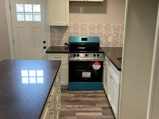 Foto del edificio - 2115 Fulton St