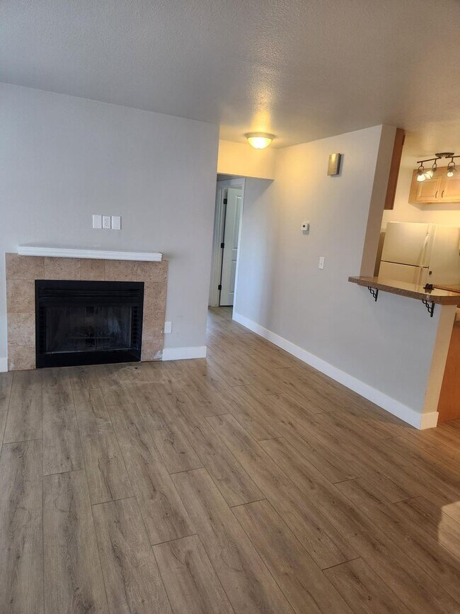Building Photo - 10353 W 80th Dr