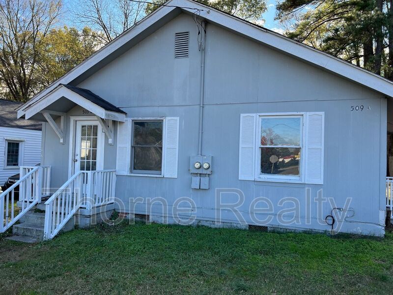 Primary Photo - 509 Rose St