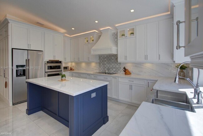 Foto del edificio - 3 br, 2.5 bath House - 8950 NW 174th St # 0