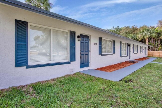 Building Photo - 3166 Melaleuca Dr