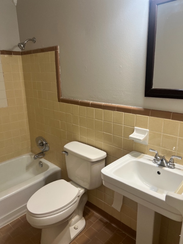 Building Photo - 2902 NW Love Dr