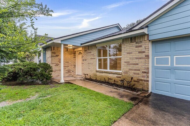 Foto del edificio - 1507 Lazy Spring Dr