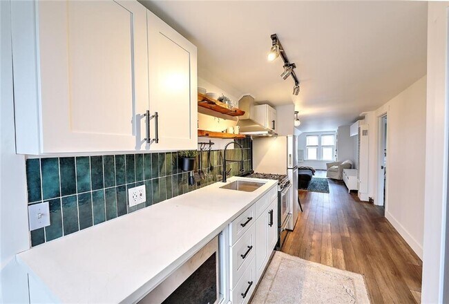 Foto del edificio - 73 Washburn Ave