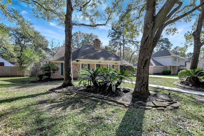 Building Photo - 17414 Spicewood Springs Ln