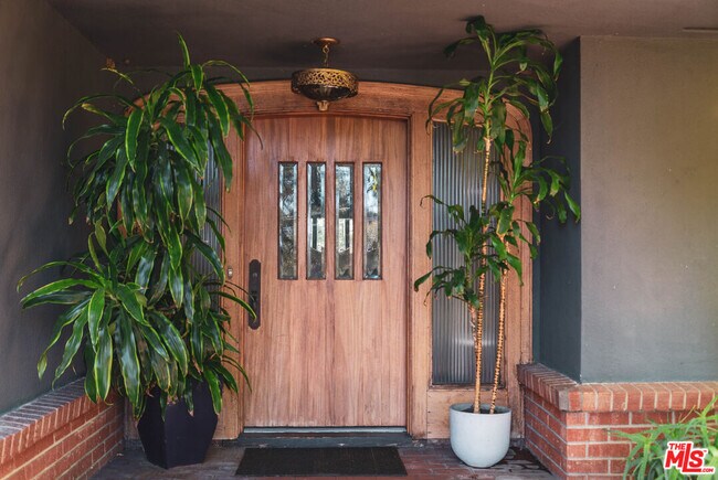 Foto del edificio - 1070 Norumbega Dr