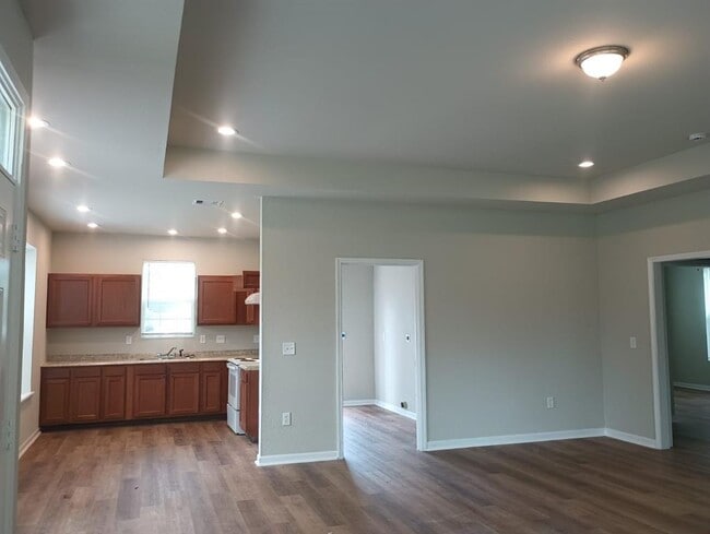 Building Photo - 11292 Hodge Rd