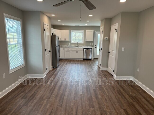 Foto del edificio - 127 Jess Corby Rd