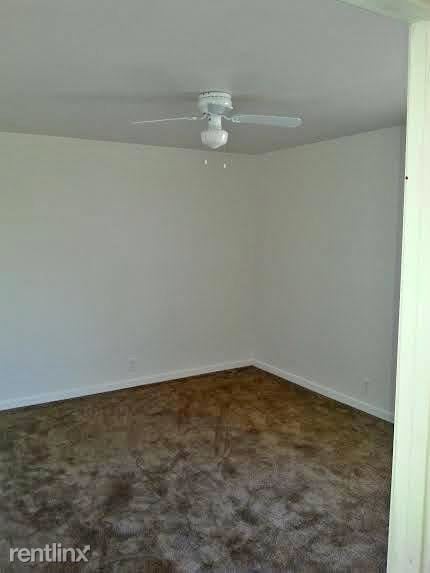 Building Photo - 1 br, 1 bath Condo - 714 Maylene Drive #D8