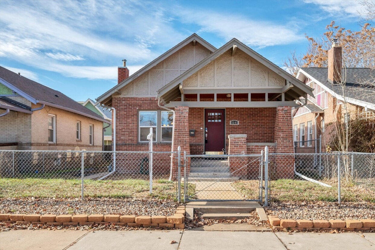 Stunning Craftsman Home in the Heart of Denver! - Stunning Craftsman Home in the Heart of Denver!