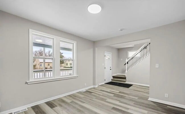 Building Photo - Come see your new home!