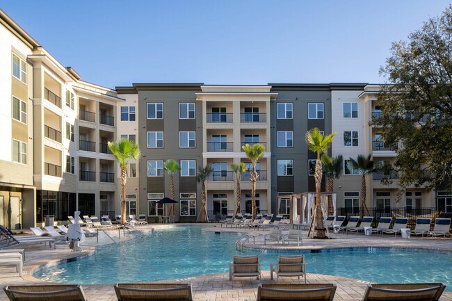 Building Photo - Aventon Victory