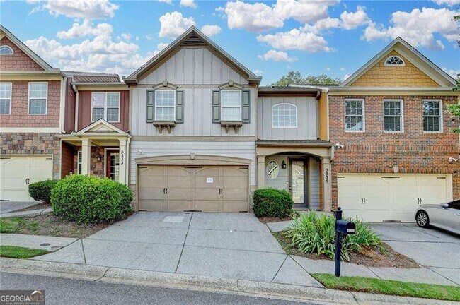 Building Photo - 3335 Castleberry Village Cir