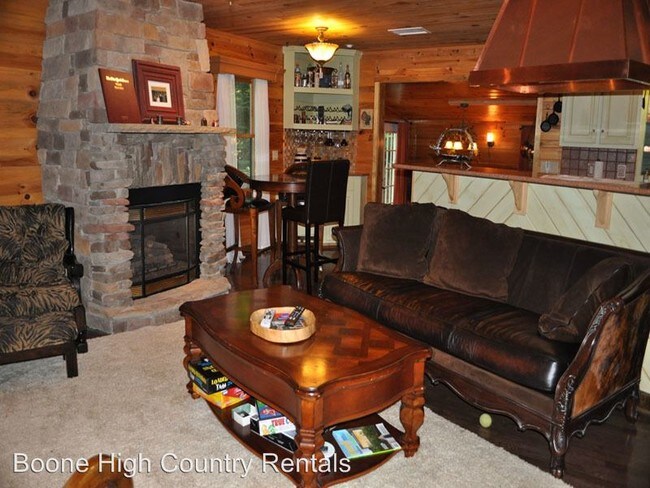 Building Photo - 3 br, 2 bath House - 6218 Junaluska Rd