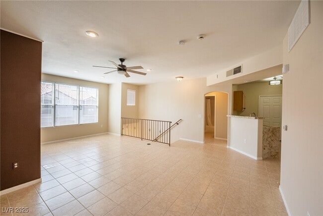 Foto del edificio - 8555 W Russell Rd