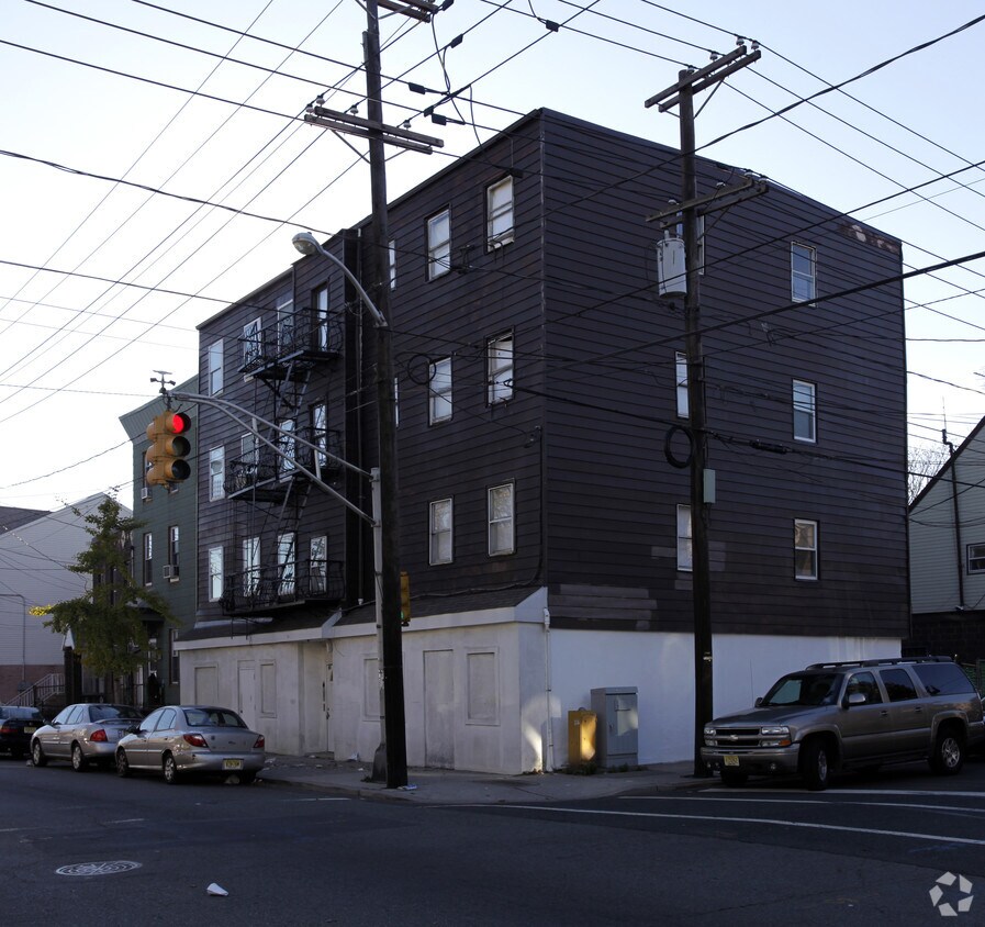 Foto del edificio - 93-95 Central Ave