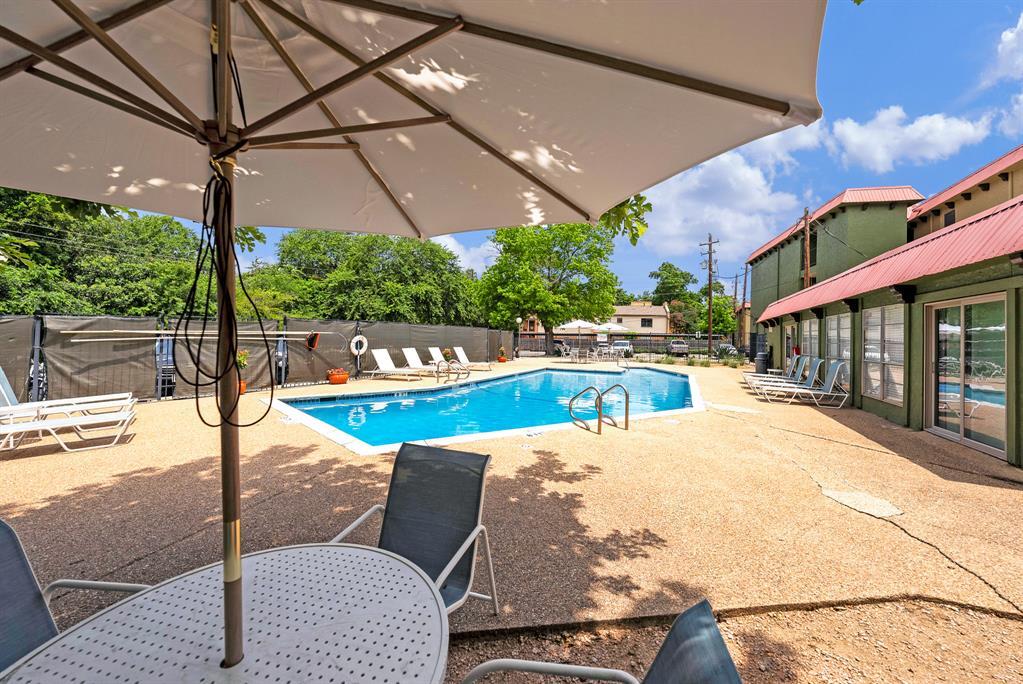 Foto principal - 2211 Lawnmont Ave