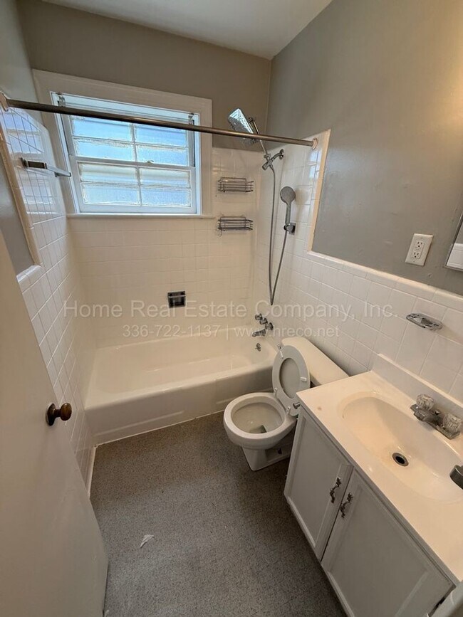 Foto del edificio - 803 W End Blvd