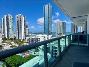 Building Photo - 333 NE 24th St