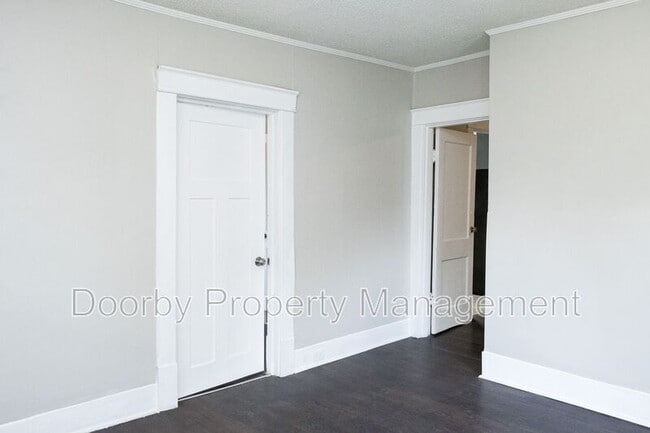 Building Photo - 1809 Wilcox Blvd