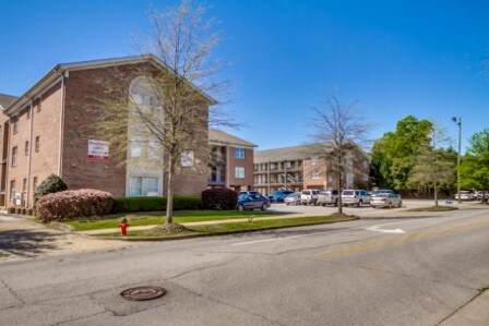Foto principal - 1515 Paul W Bryant Dr
