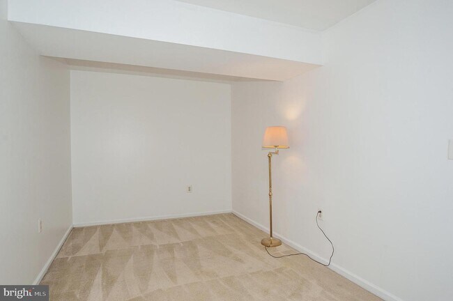 Building Photo - 6183 Wellington Commons Dr