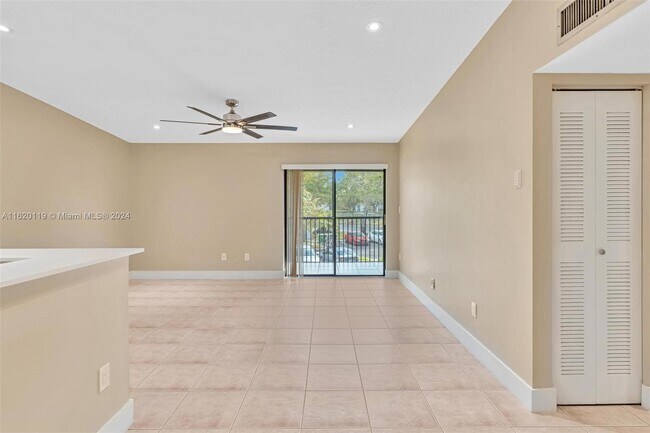 Foto del edificio - 9487 W McNab Rd
