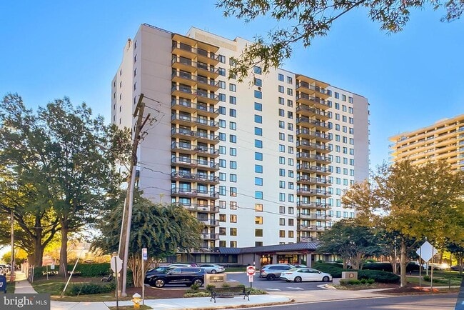 Building Photo - 801 N Pitt St
