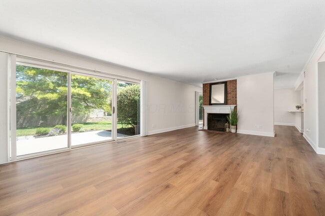 Building Photo - 5774 Strathmore Ln