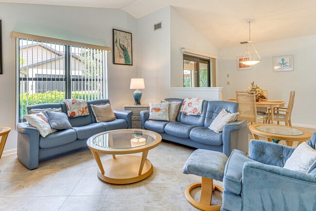 Building Photo - 11651 Pointe Cir