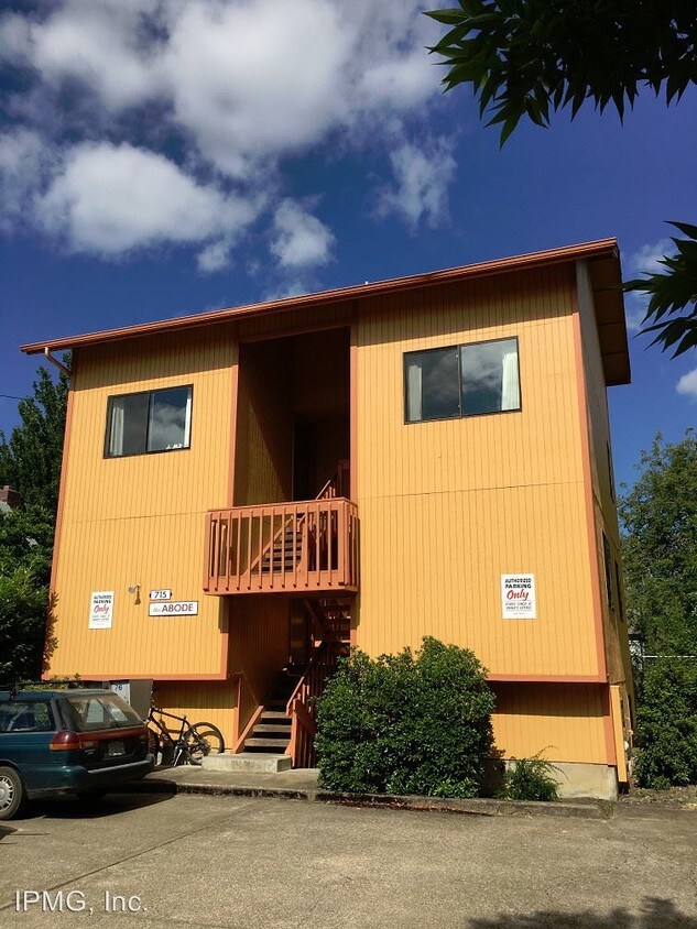Foto principal - 715 SW 13th St