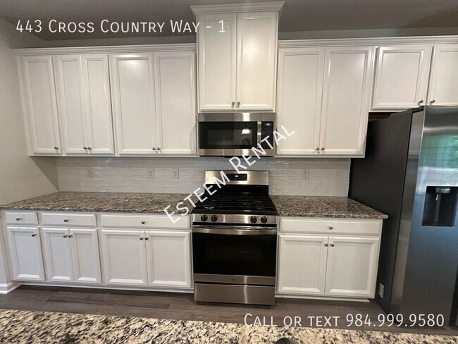 Foto del edificio - 443 Cross Country Way